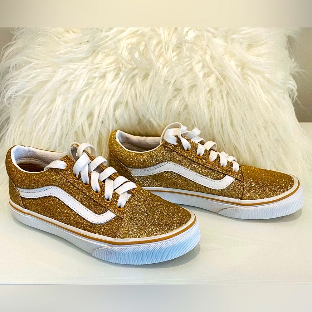 New NWOT Vans Kids Gold Glitter Sneakers